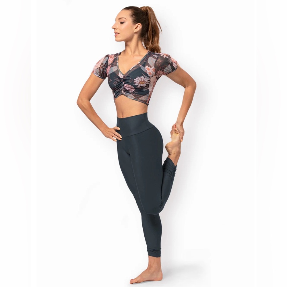 NWOT Eleve Kylie Crop Top Devoted, Farrah Crop Top and Carmen Tights in Symphony